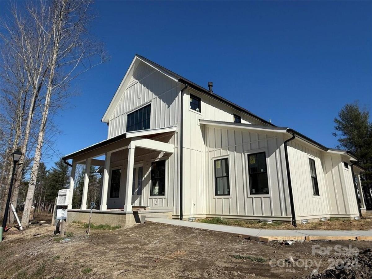 Picture of Home For Sale in Flat Rock, North Carolina, United States