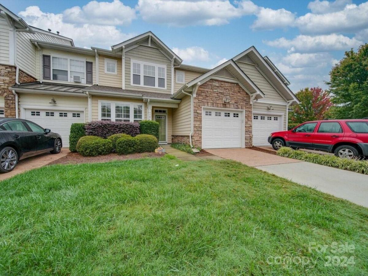 Picture of Home For Sale in Belmont, North Carolina, United States