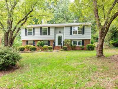 Home For Sale in Charlotte, North Carolina