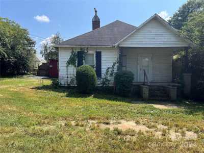 Home For Sale in Gastonia, North Carolina