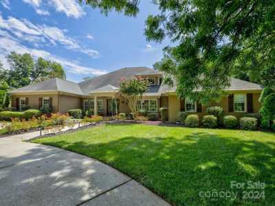 Home For Sale in Charlotte, North Carolina