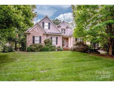 Home For Sale in Davidson, North Carolina