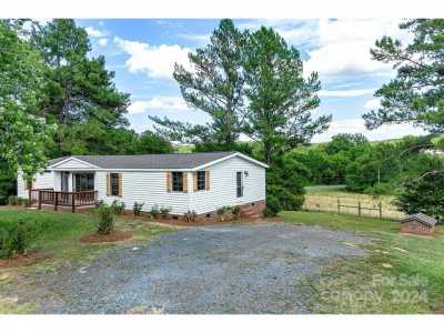 Home For Sale in Norwood, North Carolina