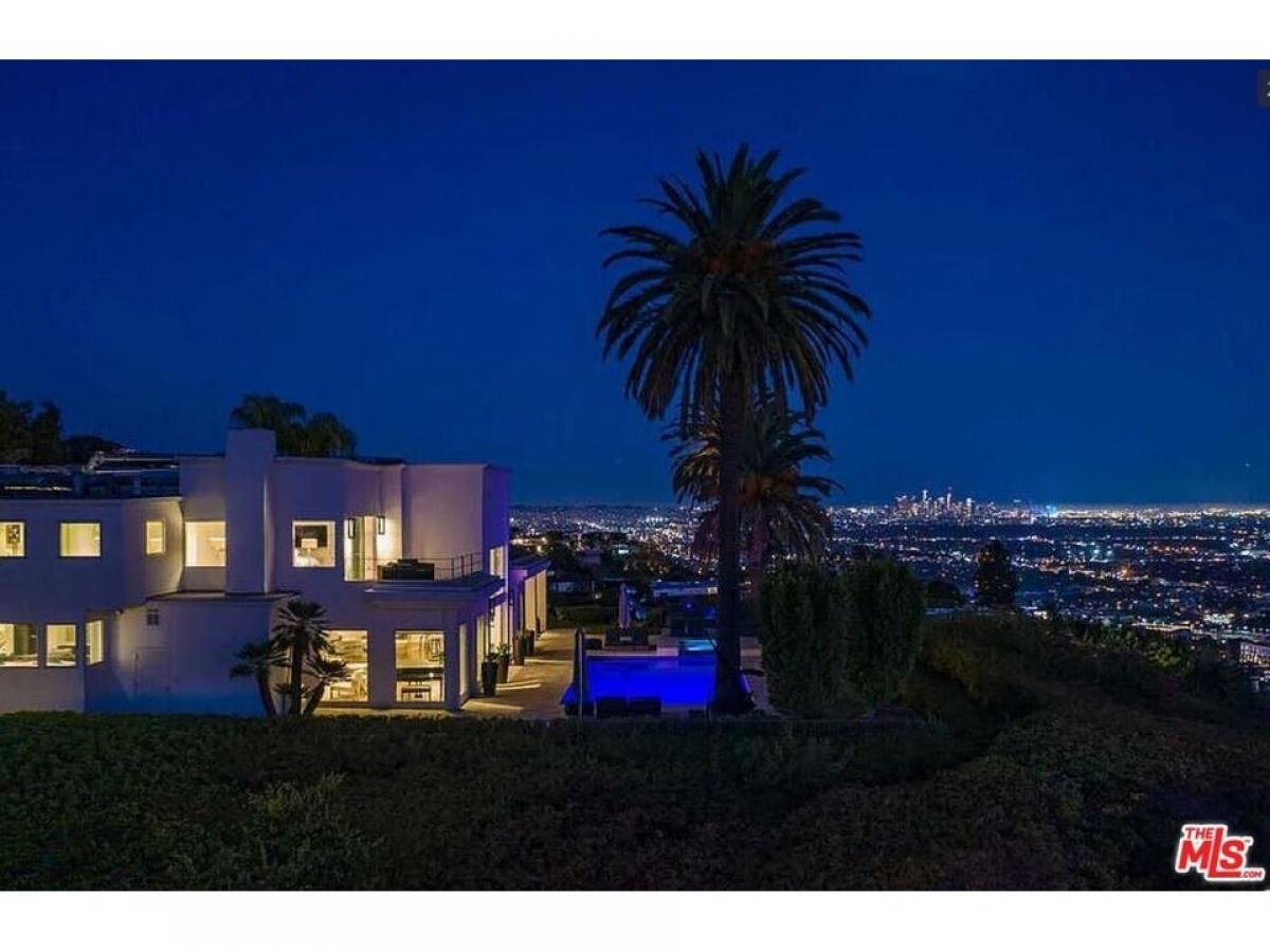 Picture of Home For Sale in Los Angeles, California, United States