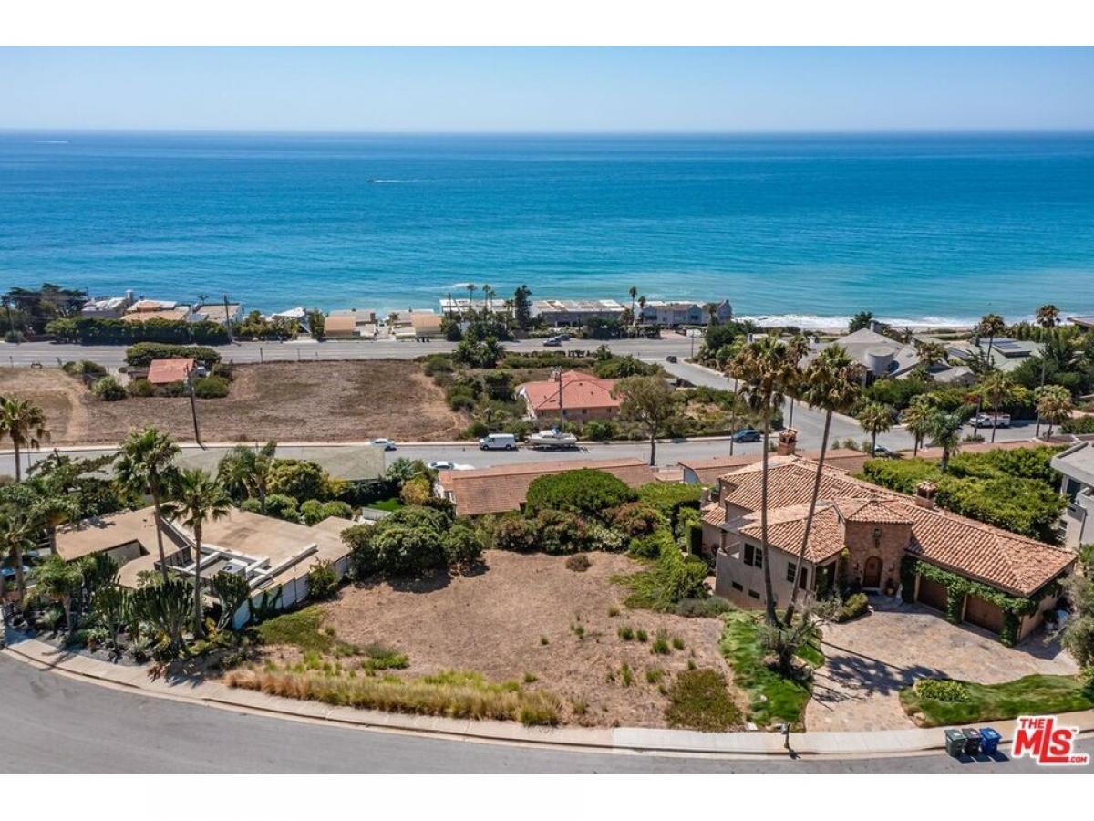 Picture of Residential Land For Sale in Malibu, California, United States