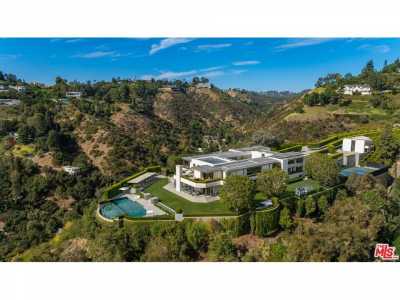 Home For Sale in Beverly Hills, California