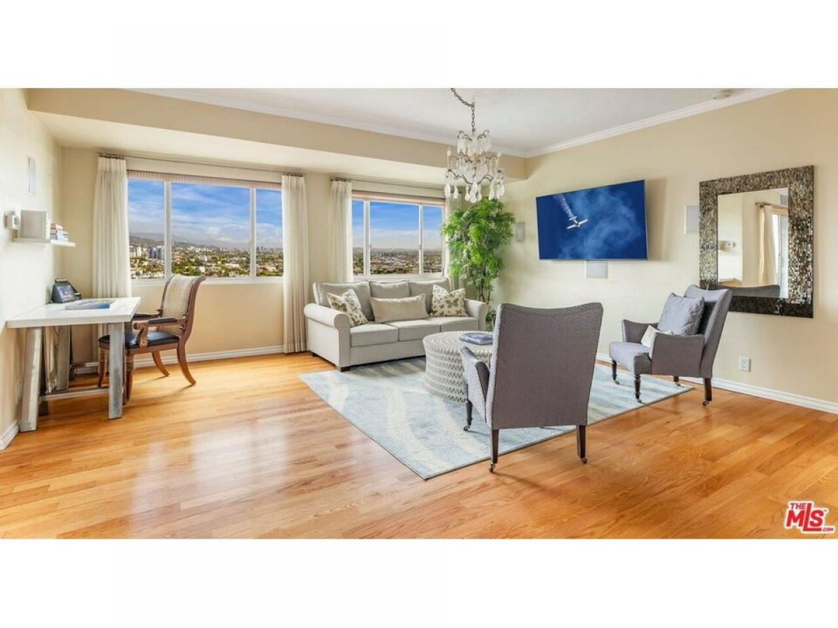 Picture of Home For Sale in West Hollywood, California, United States