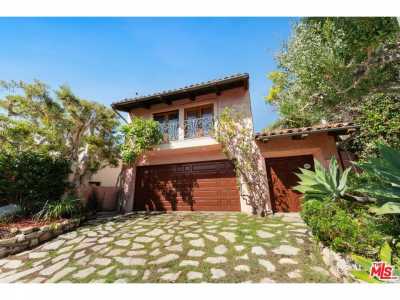 Home For Sale in Malibu, California