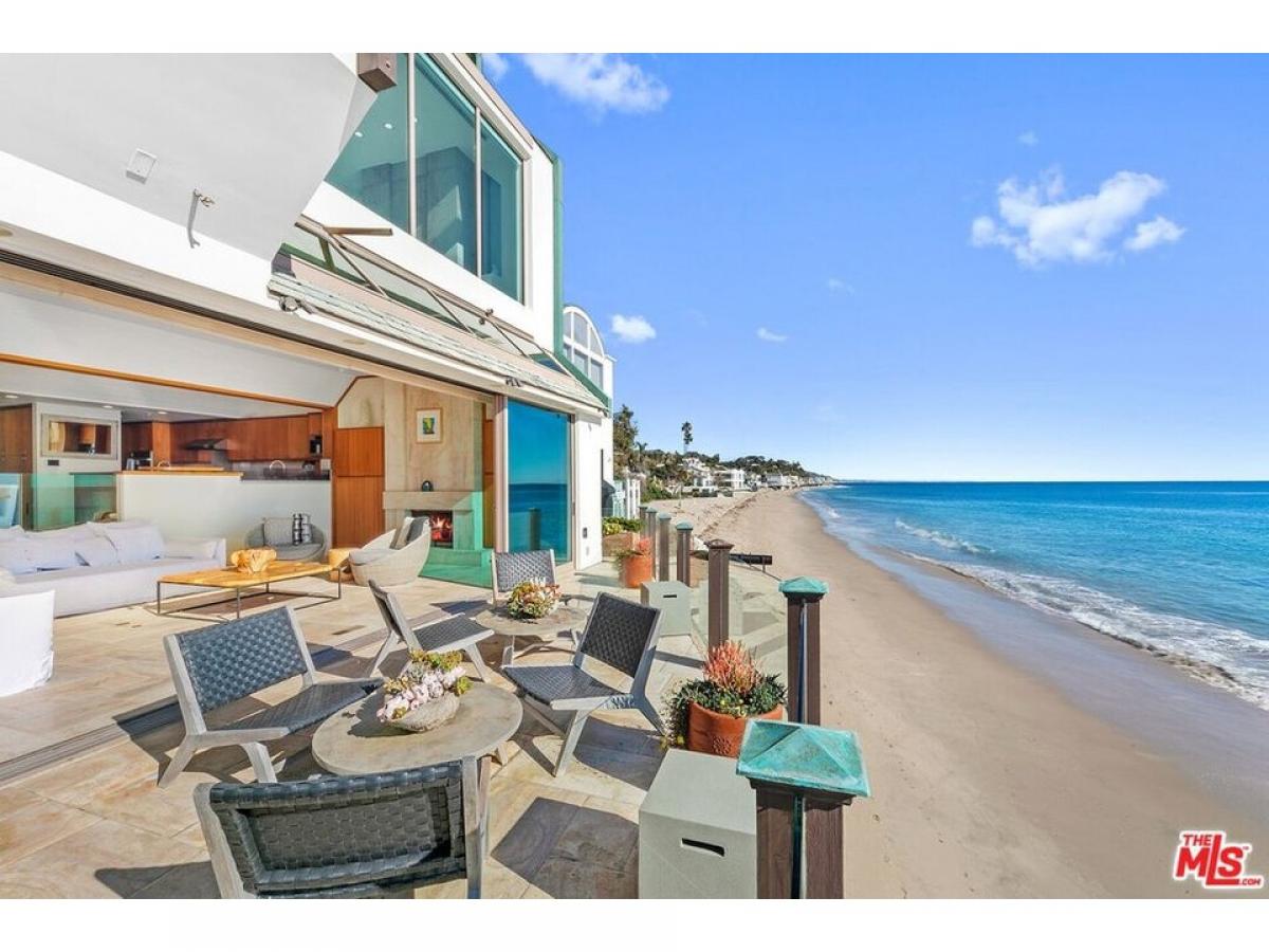 Picture of Home For Sale in Malibu, California, United States