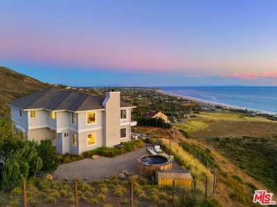 Home For Sale in Malibu, California