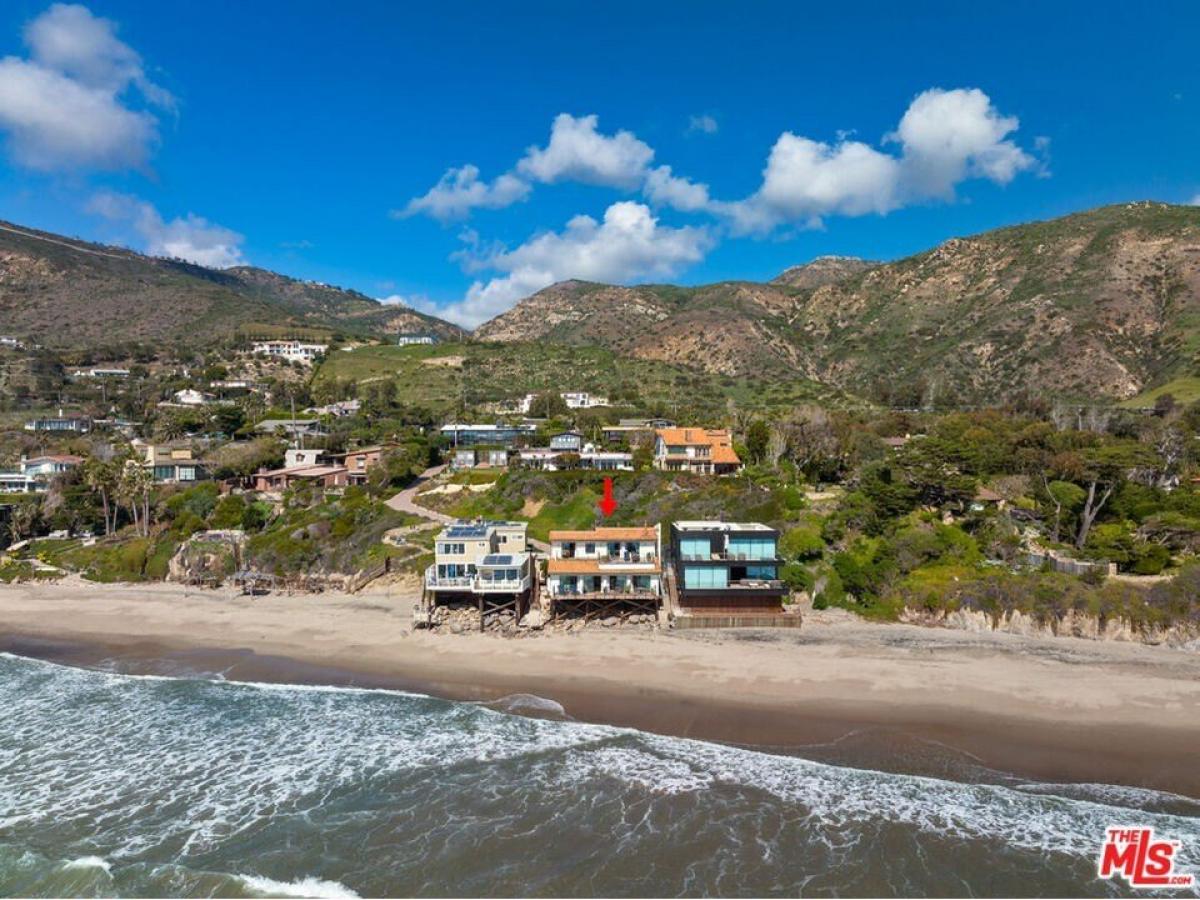 Picture of Home For Sale in Malibu, California, United States