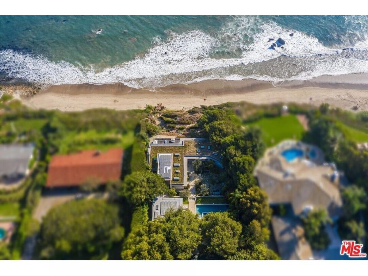 Picture of Home For Sale in Malibu, California, United States