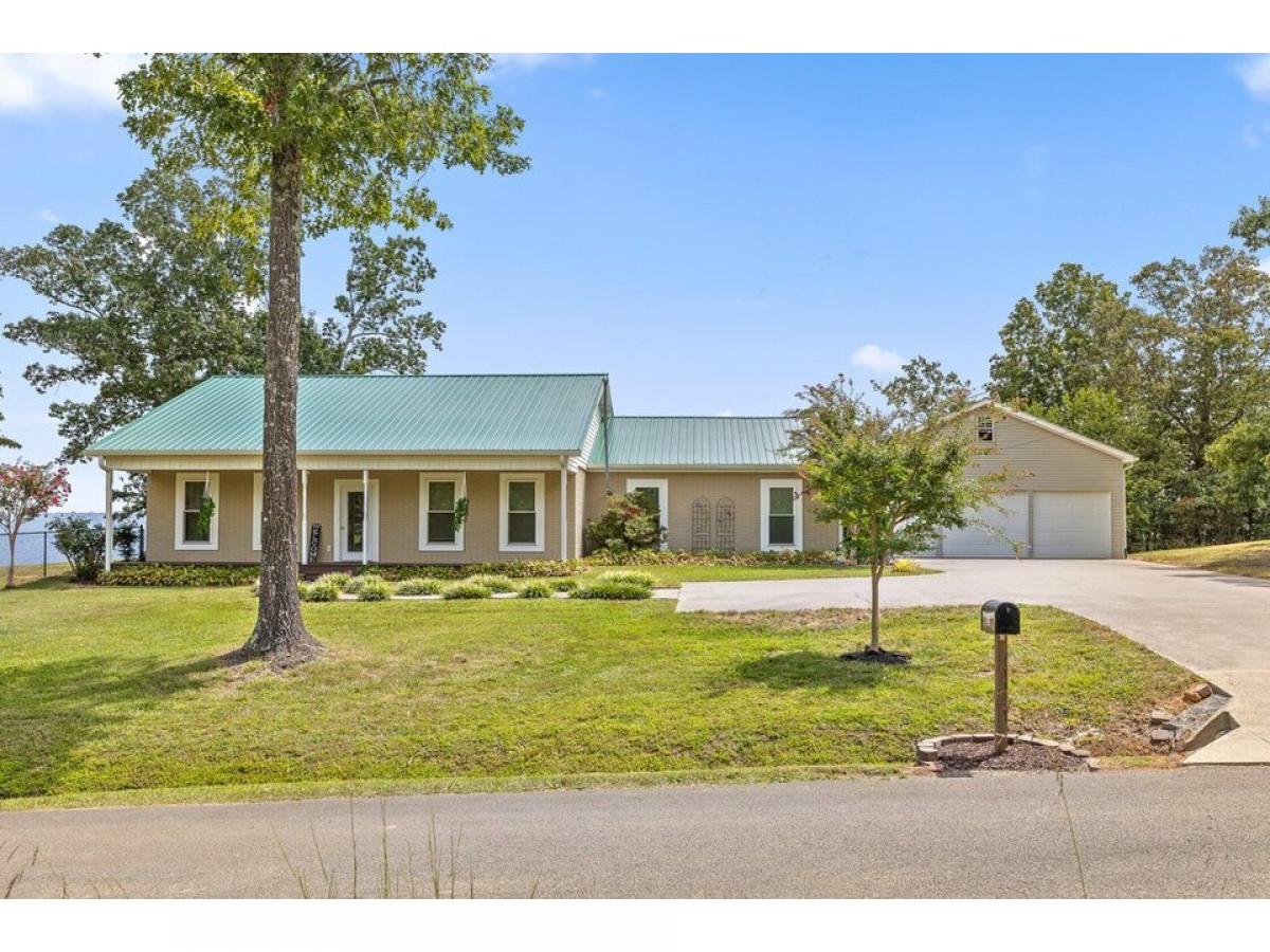 Picture of Home For Sale in Trenton, Georgia, United States