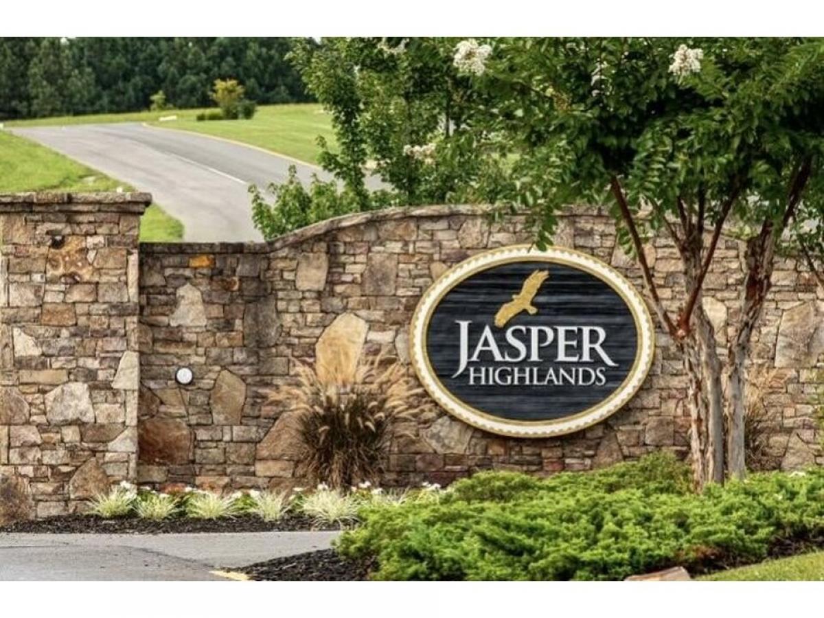 Picture of Home For Sale in Jasper, Tennessee, United States