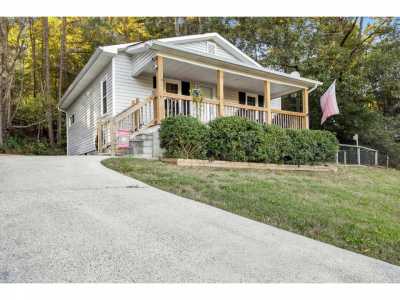 Home For Sale in Rocky Face, Georgia