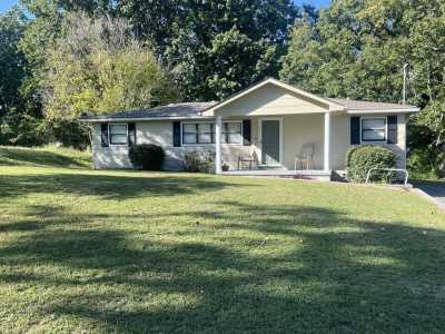 Home For Sale in Rossville, Georgia