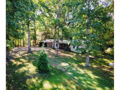 Home For Sale in Signal Mountain, Tennessee