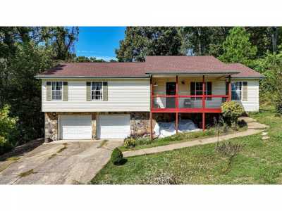 Home For Rent in Harrison, Tennessee