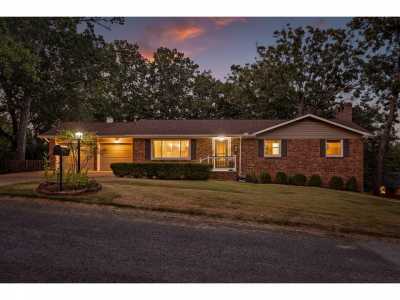 Home For Sale in Hixson, Tennessee