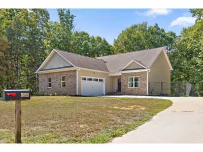 Home For Sale in Harrison, Tennessee