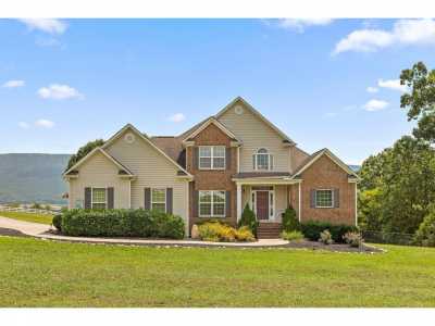 Home For Sale in Dunlap, Tennessee