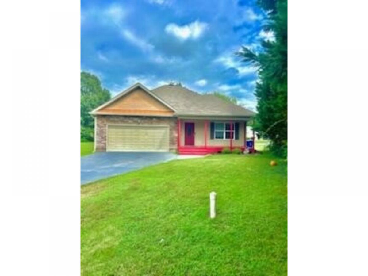 Picture of Home For Sale in Cleveland, Tennessee, United States