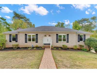 Home For Sale in Hixson, Tennessee