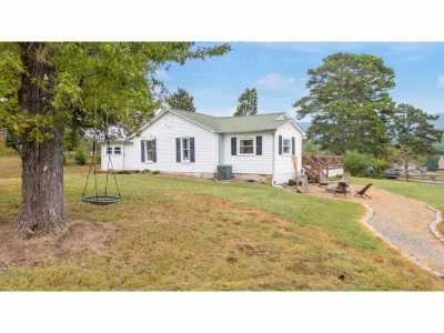 Home For Sale in Benton, Tennessee