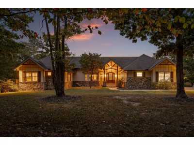 Home For Sale in Dunlap, Tennessee