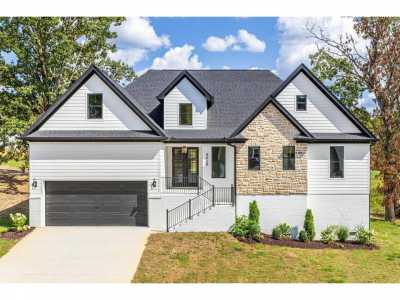 Home For Sale in Harrison, Tennessee