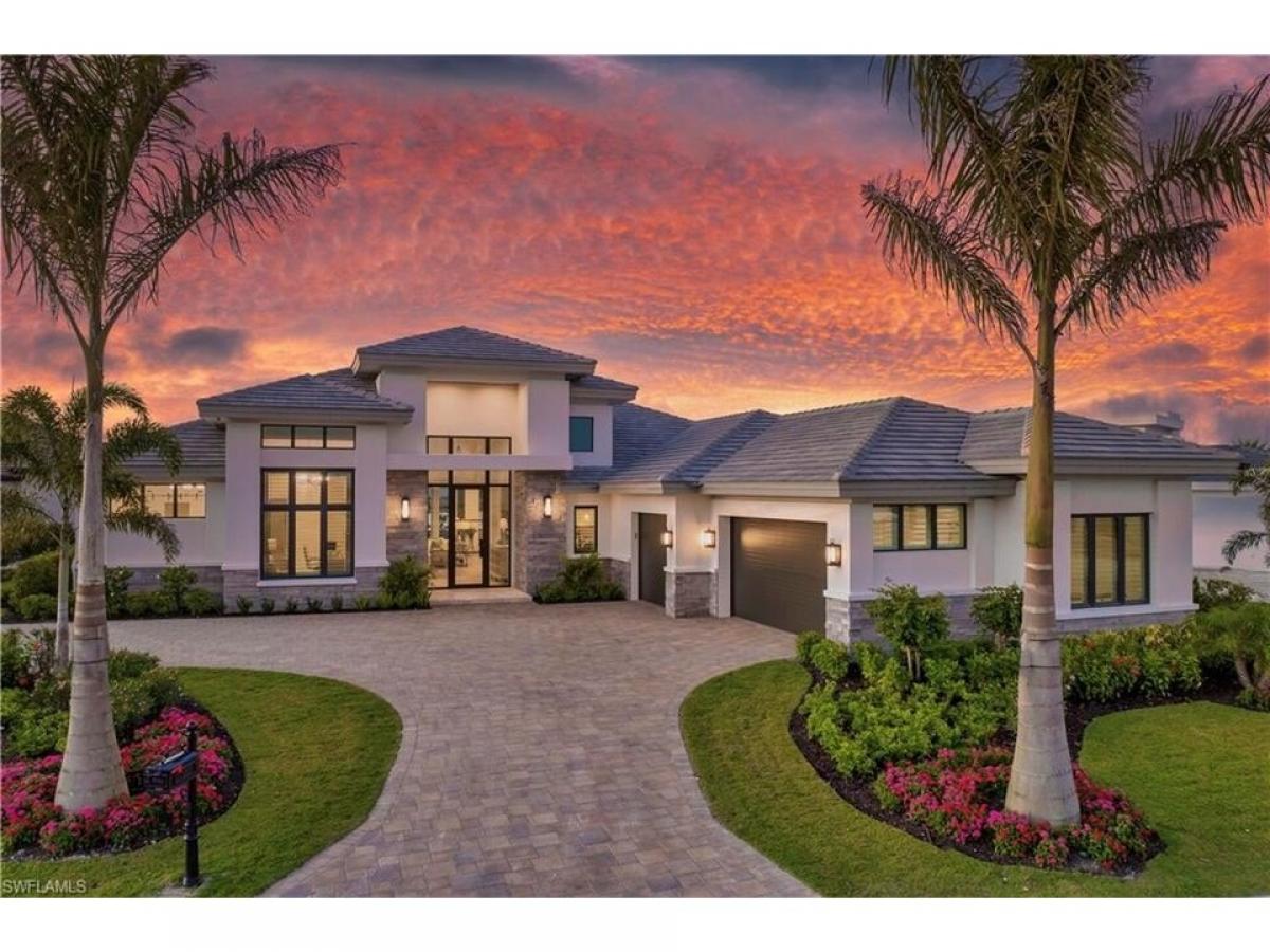 Picture of Home For Sale in Miromar Lakes, Florida, United States