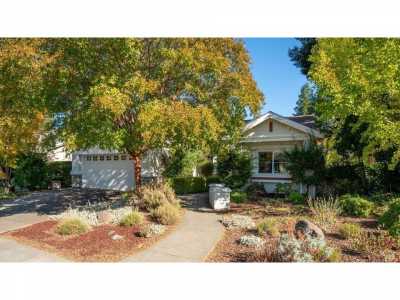 Home For Sale in Cloverdale, California