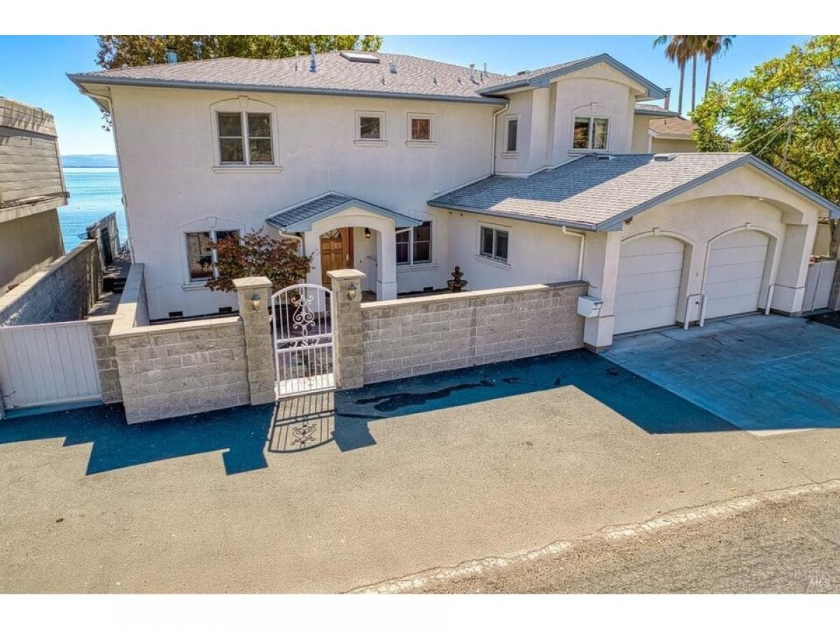 Picture of Home For Sale in Upper Lake, California, United States