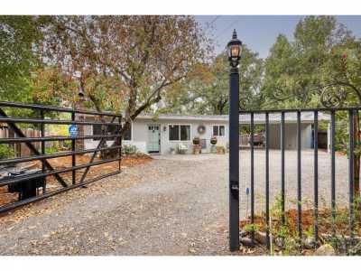 Home For Sale in Glen Ellen, California