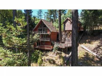 Home For Sale in Woodacre, California