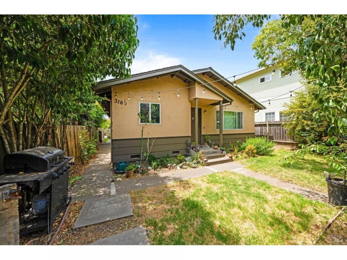 Picture of Home For Sale in Petaluma, California, United States