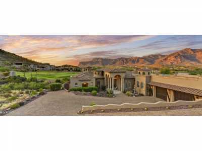 Home For Sale in Gold Canyon, Arizona