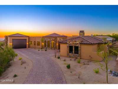 Home For Sale in Mesa, Arizona