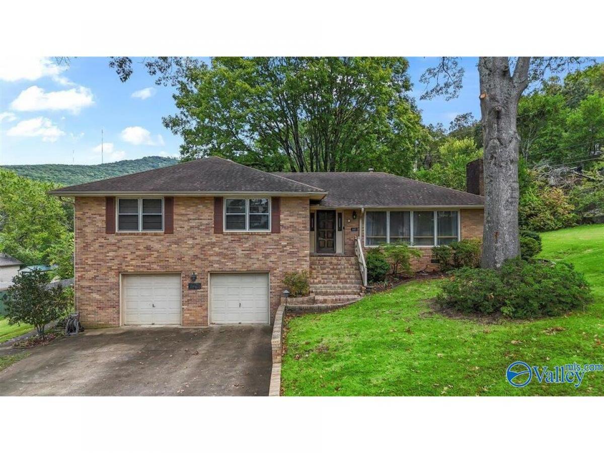 Picture of Home For Sale in Huntsville, Alabama, United States