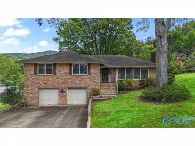 Home For Sale in Huntsville, Alabama