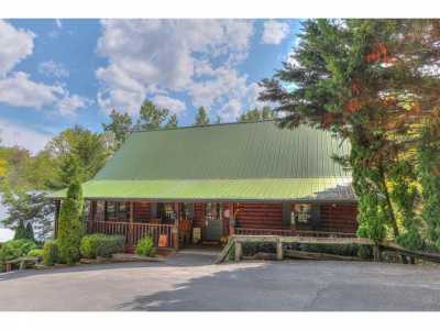 Home For Sale in Sevierville, Tennessee