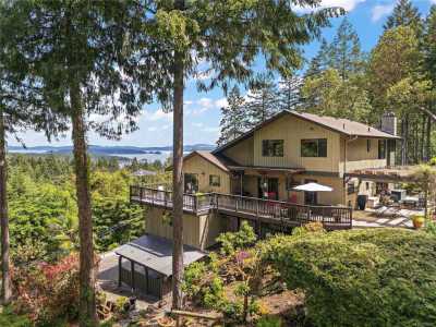 Home For Sale in North Saanich, Canada