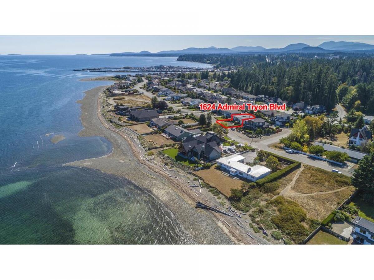 Picture of Home For Sale in Parksville, British Columbia, Canada