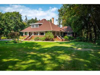 Home For Sale in Coldstream, Canada