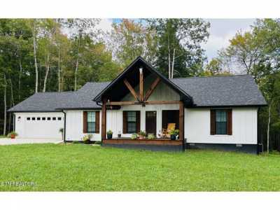 Home For Sale in Jamestown, Tennessee