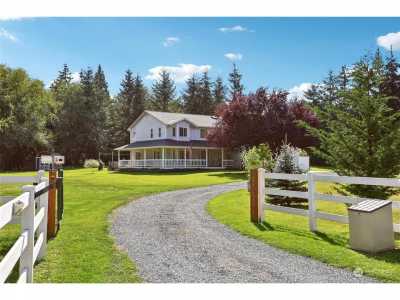 Home For Sale in Stanwood, Washington