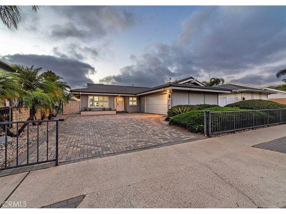 Picture of Home For Sale in San Clemente, California, United States