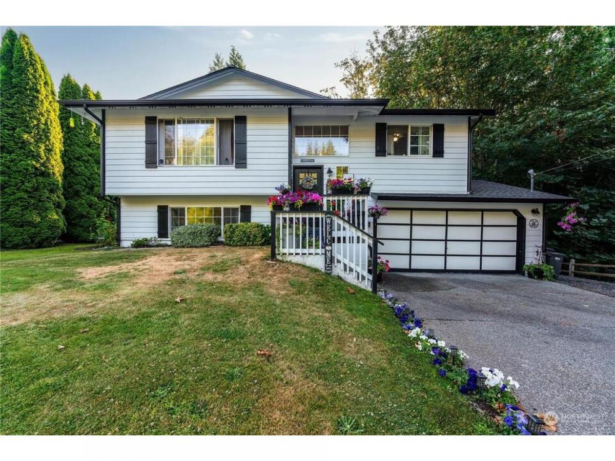 Picture of Home For Sale in Camano Island, Washington, United States