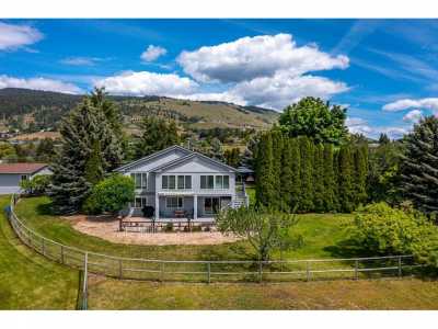 Home For Sale in Coldstream, Canada