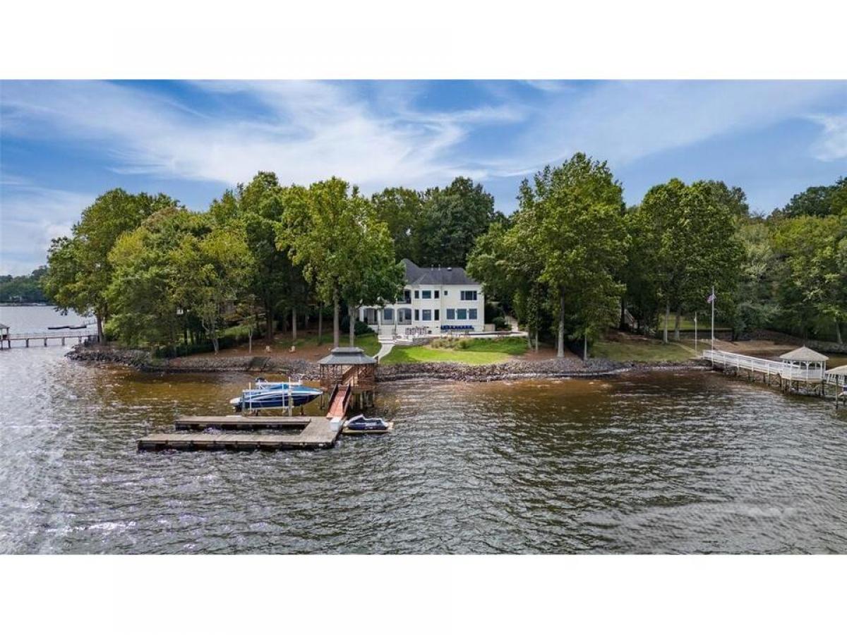 Picture of Home For Sale in Huntersville, North Carolina, United States